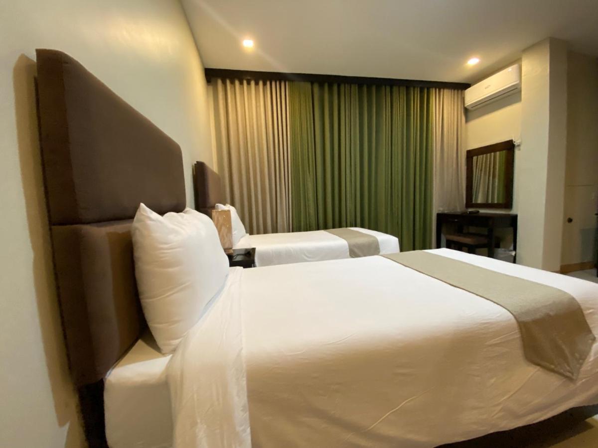 Eight Breeze Hotel Baclayon Bagian luar foto